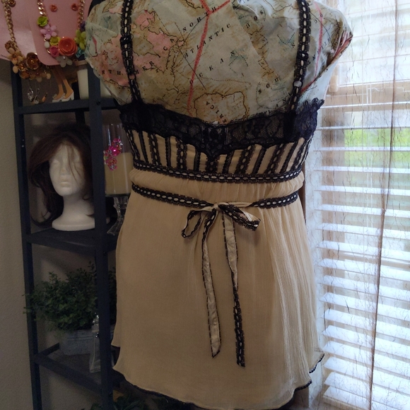 Cute & flirty Yoana Baraschi top - Picture 5 of 5